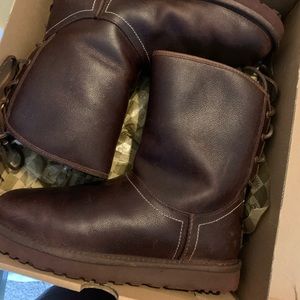 Gently Used Brown Leather Ugg’s